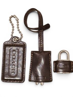 COACH Lock Clochette w/2 Keys & Matching 3” Hang Tag